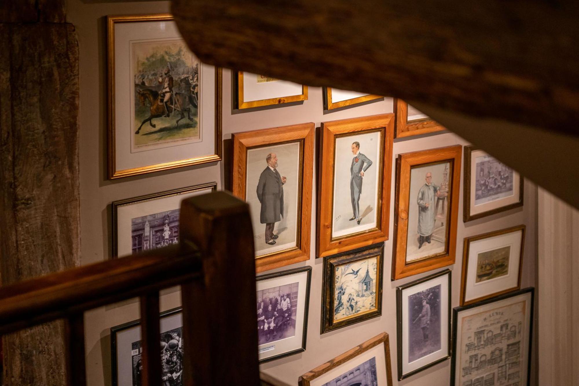 The Anchor Inn Lower Froyle Экстерьер фото