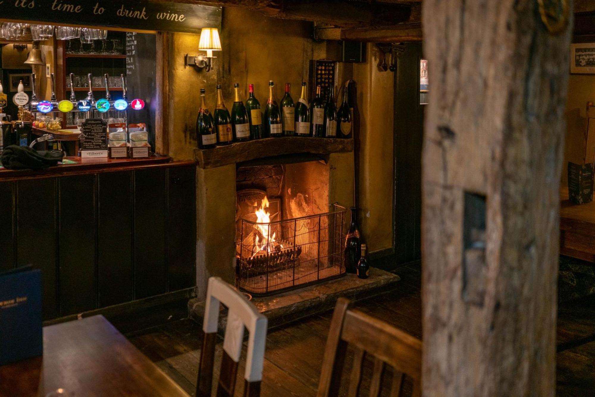 The Anchor Inn Lower Froyle Экстерьер фото