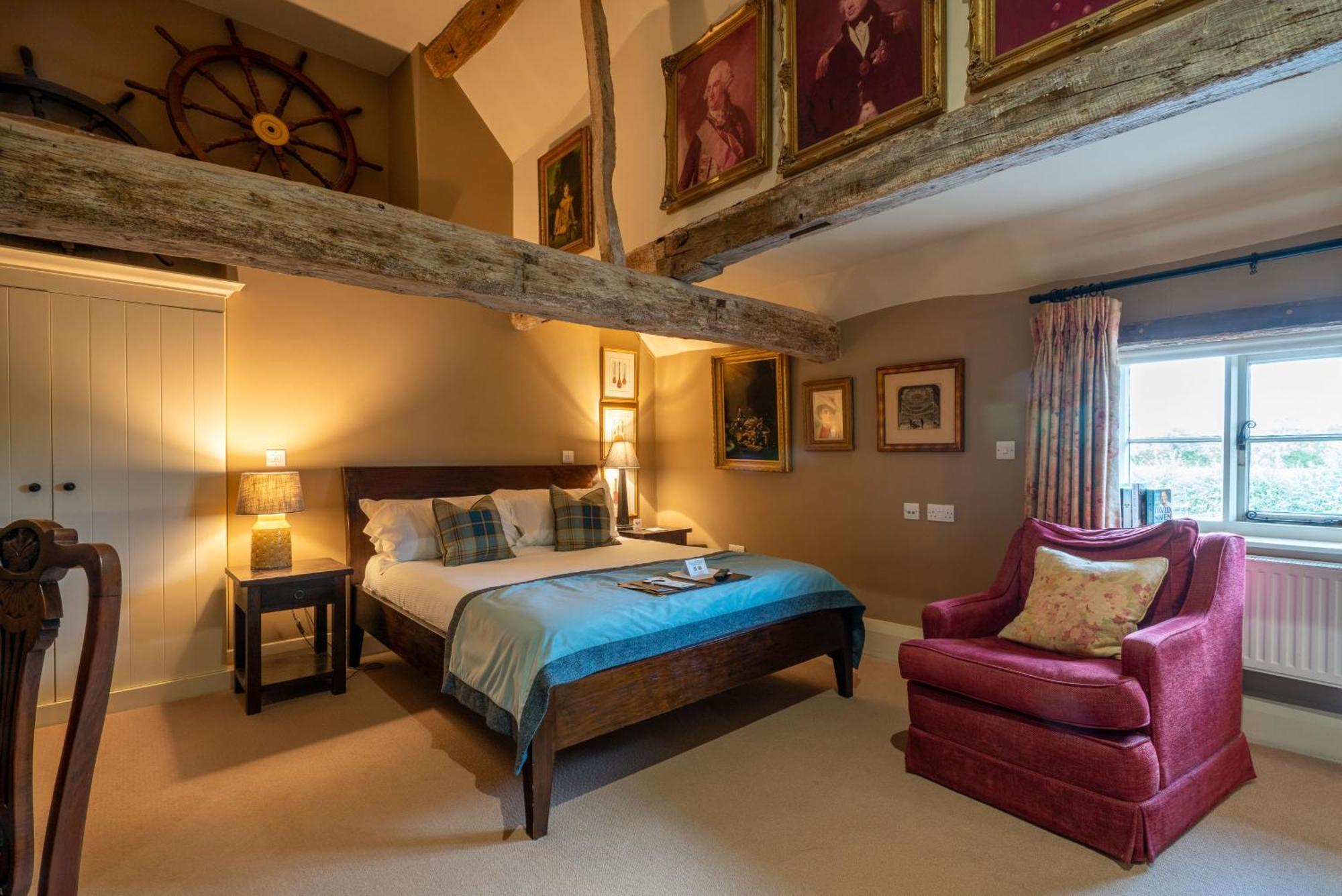 The Anchor Inn Lower Froyle Экстерьер фото